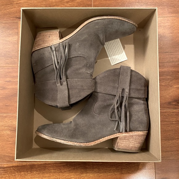 Joie Keaton Bootie - Picture 2 of 10